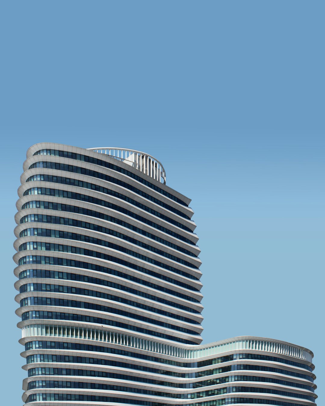 Metro Tower Complex